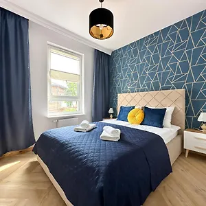 https://dmk-blue-apartment-near-warsaw-modlin-airport.warsawhotelspoland.com